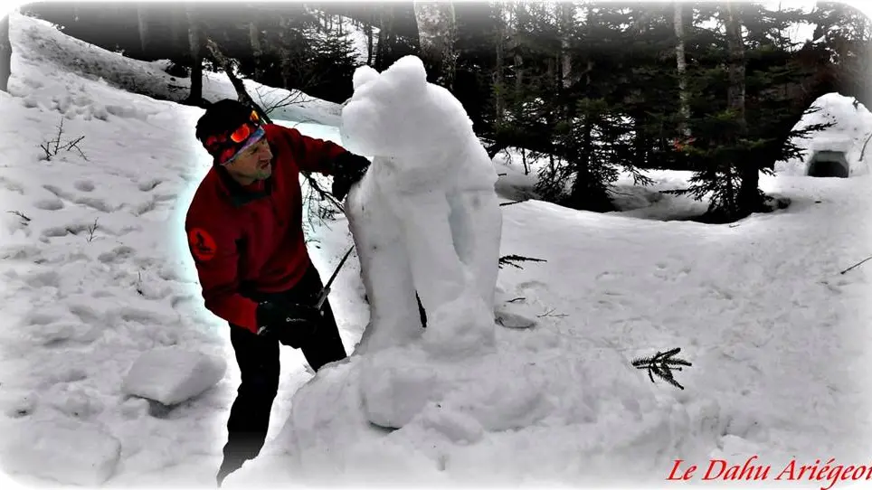 Sculpture sur neige