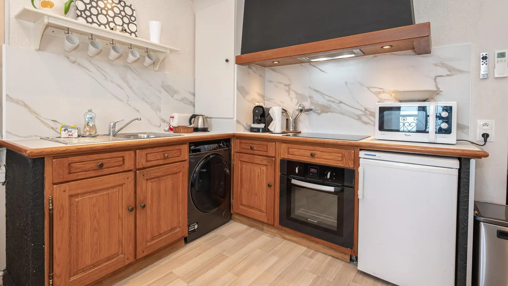 L'Olivier-Mas d'Angeline-Séjour-Cuisine-Beausoleil-Gîtes de France des Alpes-Maritimes