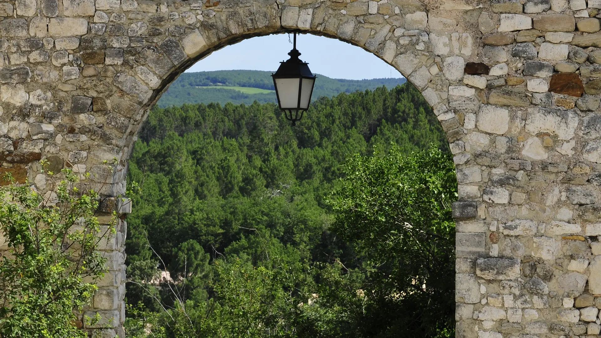 Porte dérobée - Valaurie