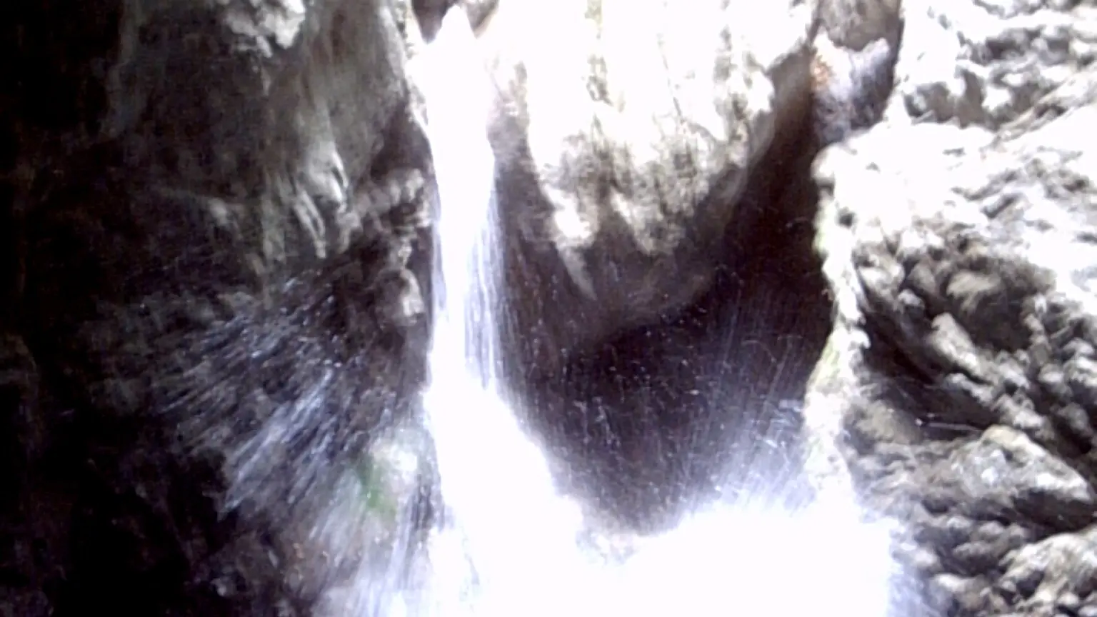 Canyoning dans les gorges