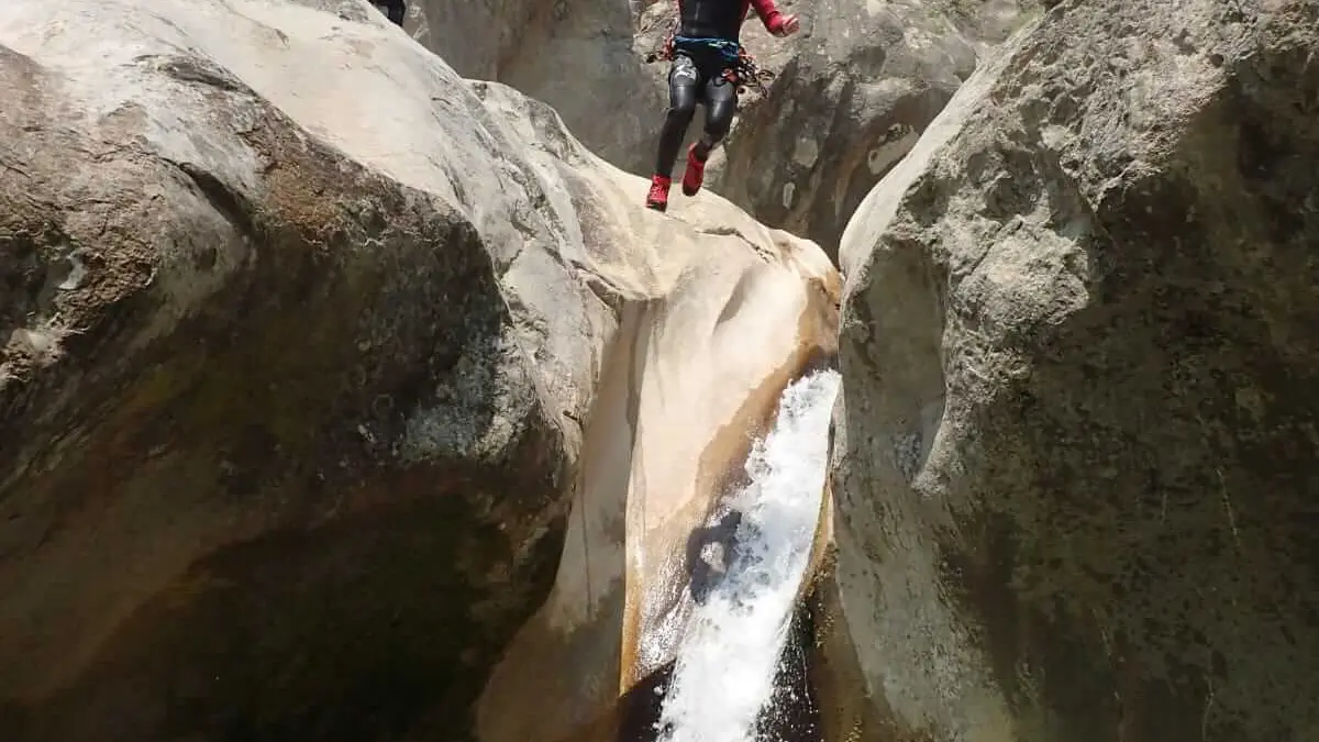 saut en canyoning