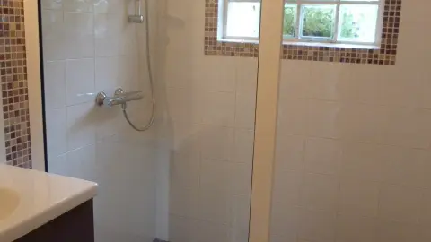 Salle de douche au RDC