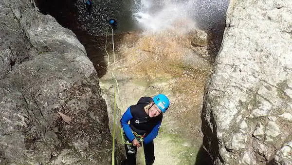 La seconde descente en rappel