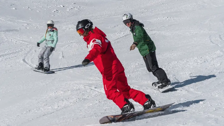 Cours individuel de snowboard pour adultes, sur piste