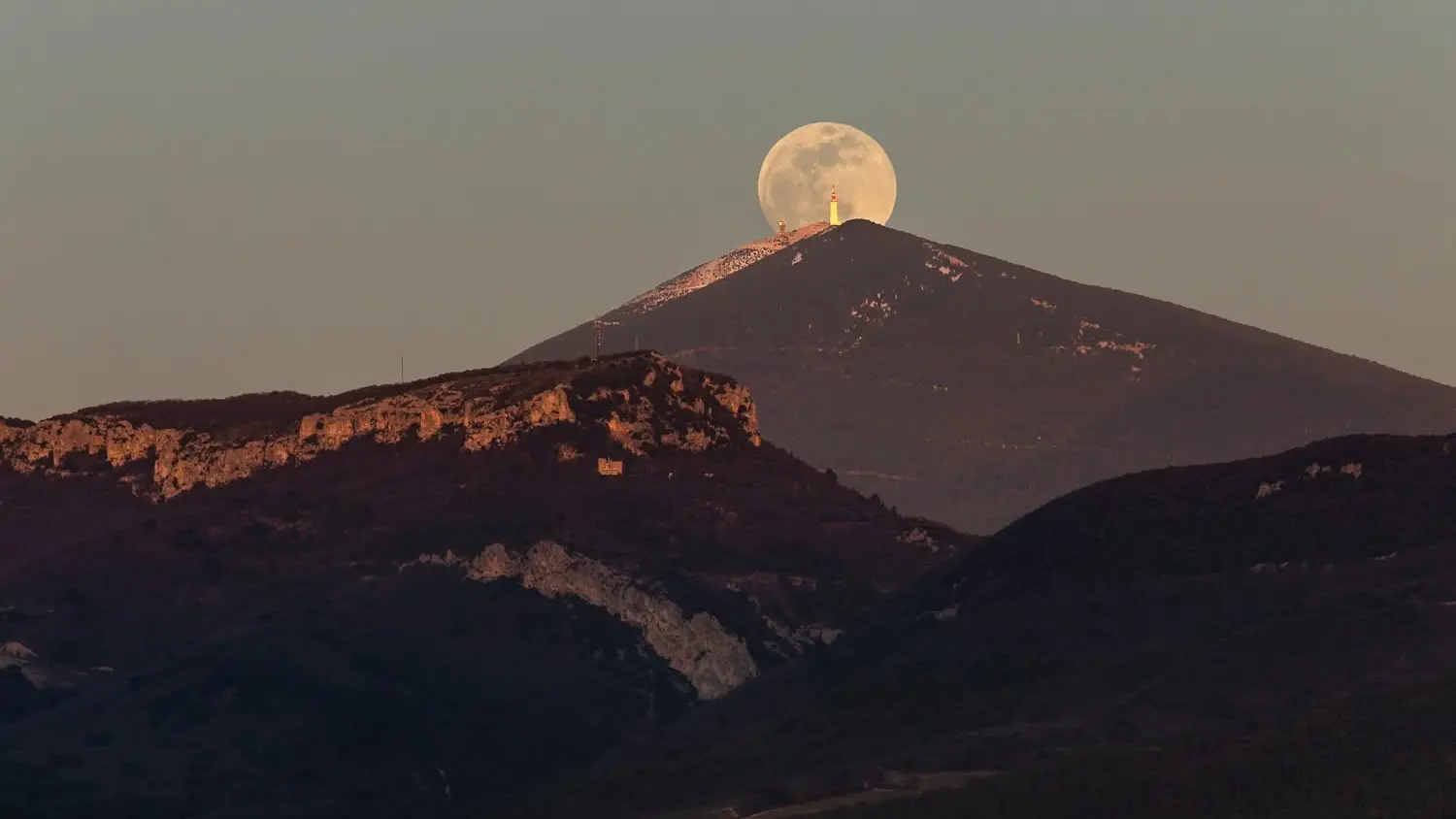 Pleine Lune au sommet