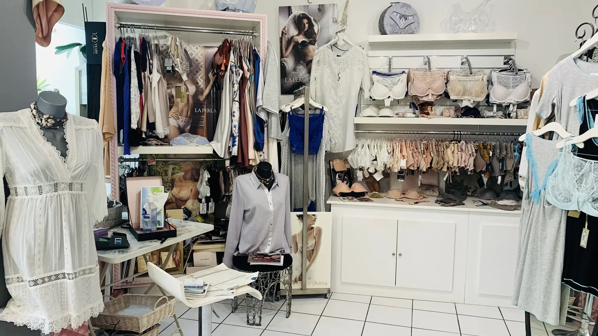 Lingerie fine et maillot de bain haut gamme