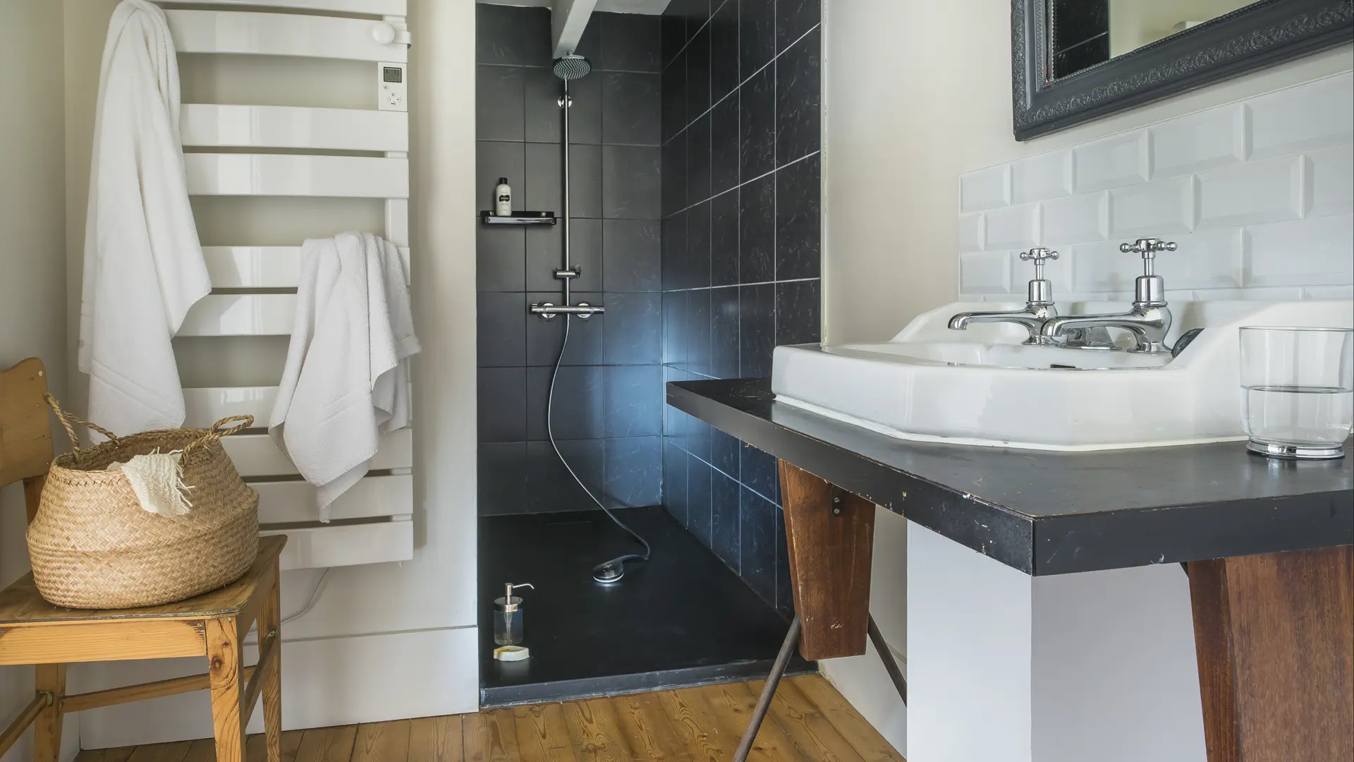 Baño de la habitación Fuga