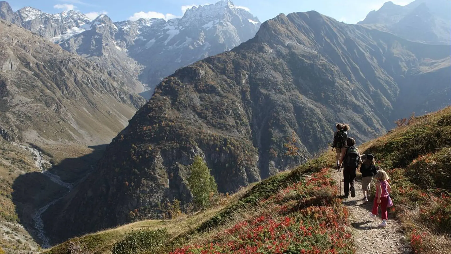 Descente vers le lac du Lauzon