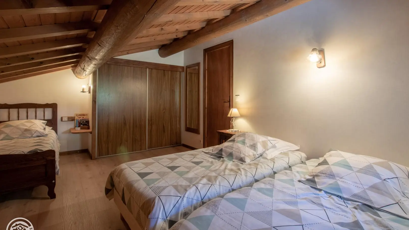 Chambre 2. 
2 lits 90cm + 1 lit 80cm d'appoint.