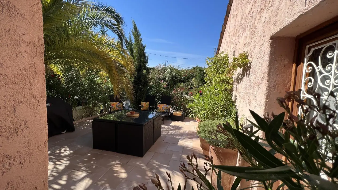 Villa palmeraie Nice® Aspremont 06-Terrasse-Aspremont-Gîtes de France des Alpes-Maritimes