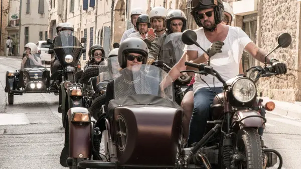 Circuit des lavandes et vignobles en sidecar : 2h,4h ou 6h (juin à septembre)