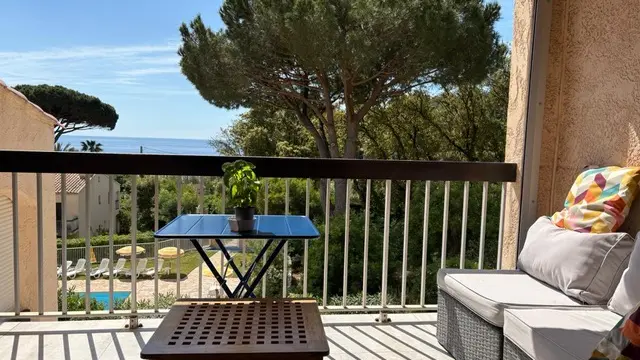 Le Nautilus - Hélène  ROBBIANI - T2 Mezzanine_Le Lavandou