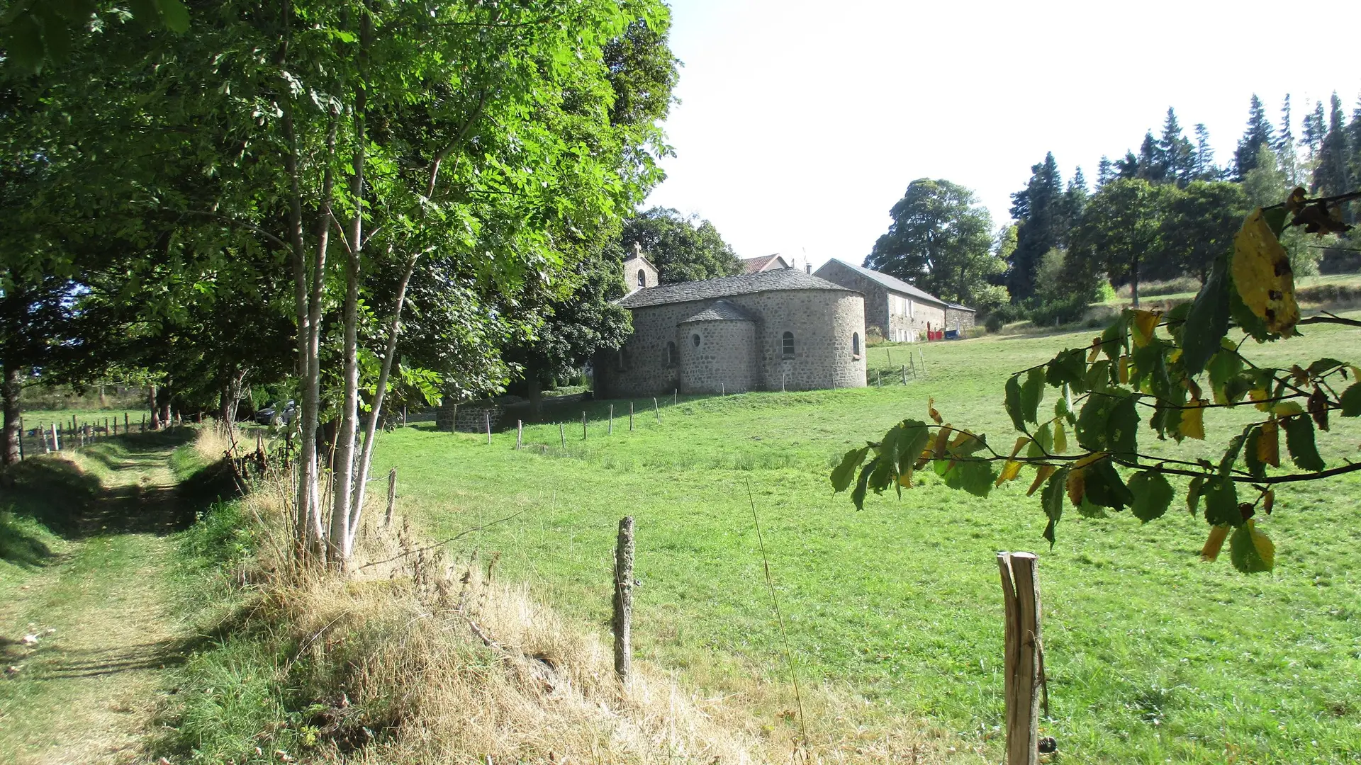 Chapelle au pied du Chiniac