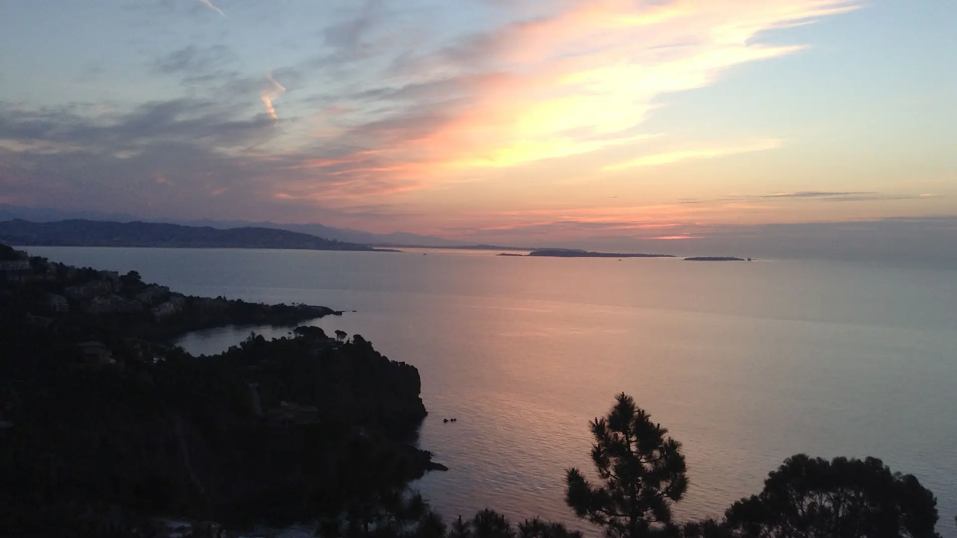 Vue - Terres Rouges - Théoule-sur-Mer - Gîtes de France Alpes-Maritimes