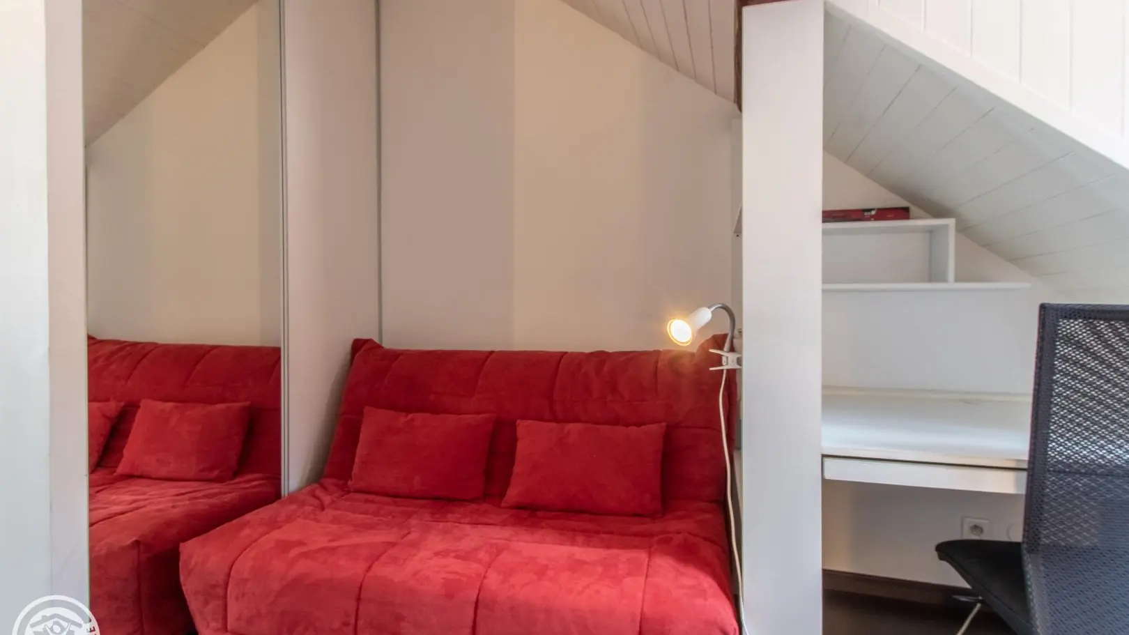 Espace détente/bureau avec rangements