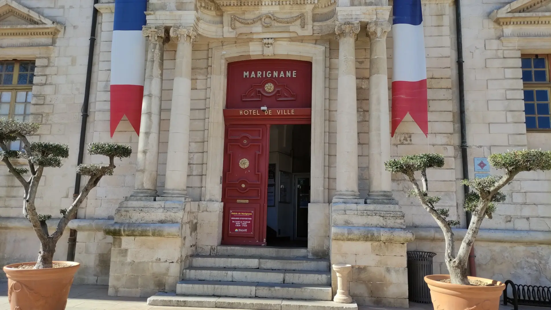 Entrée Hôtel de Ville