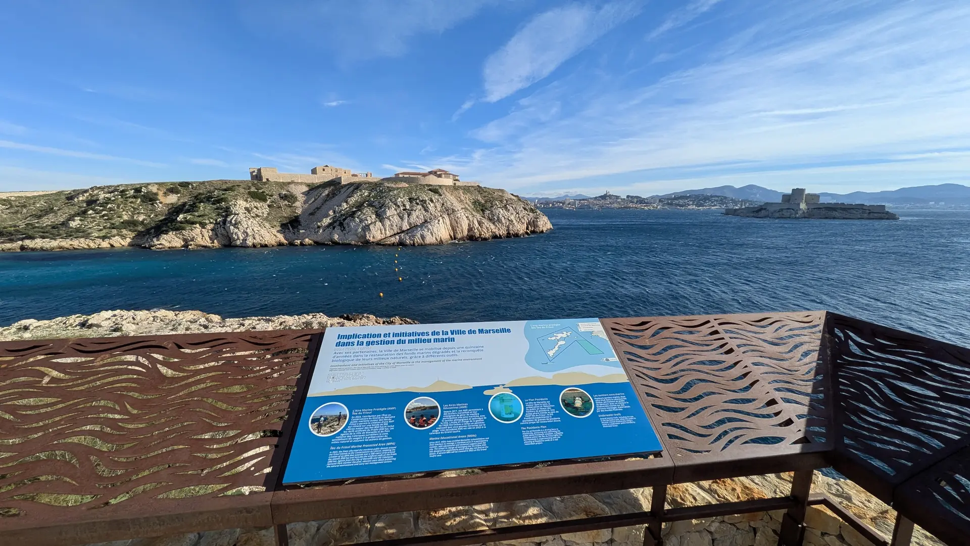 exemple panneau explicatif à l'extérieur