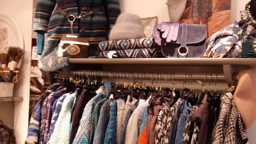 Large gamme de vêtements