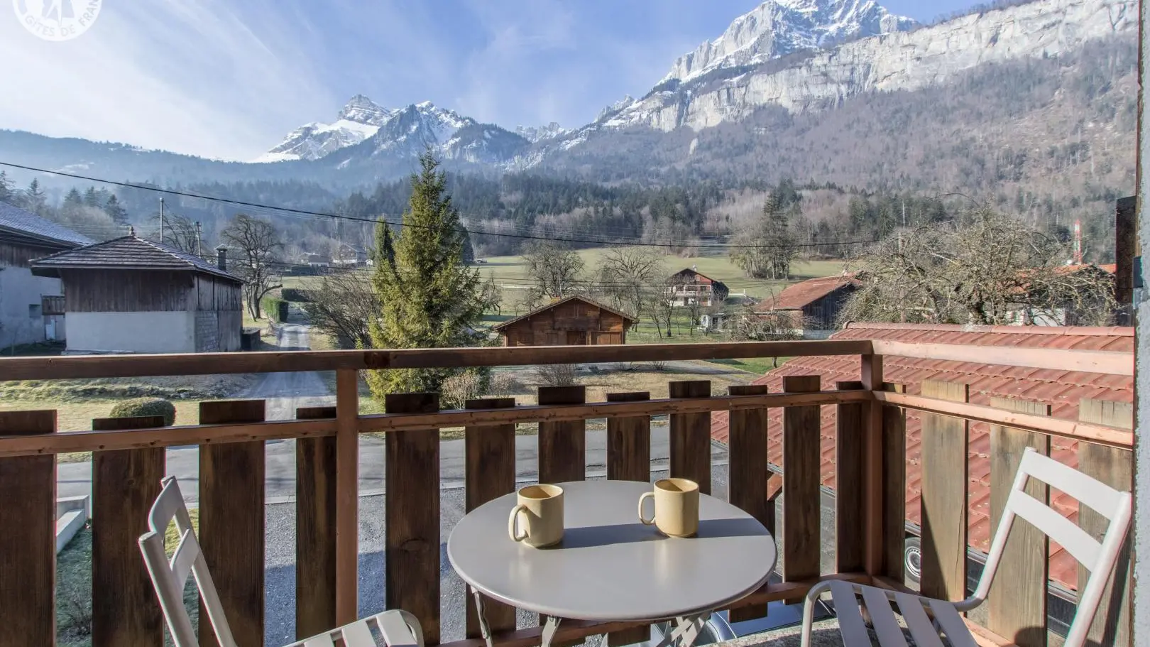 Balcon avec vue montagnes