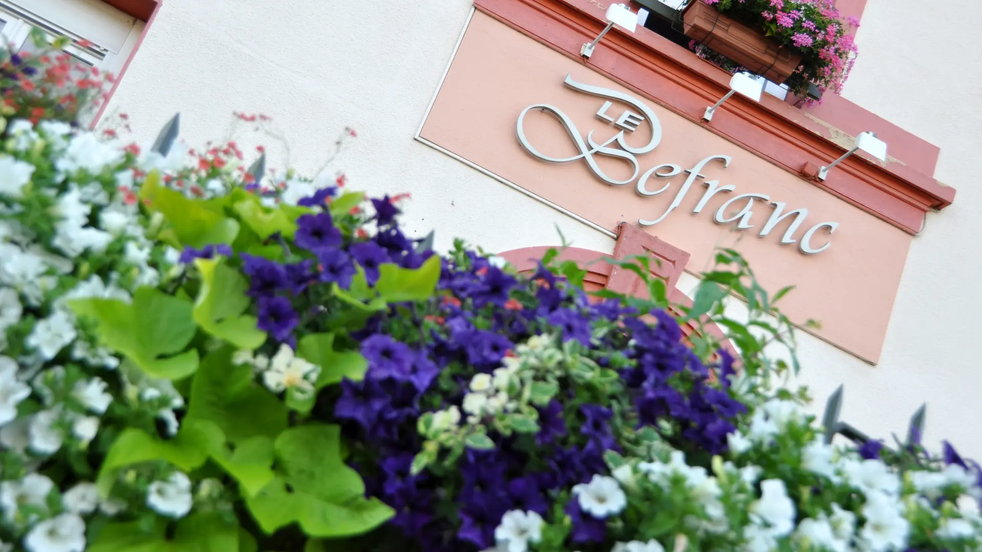 Hôtel Restaurant Le Béfranc - St Bonnet le Château 42380