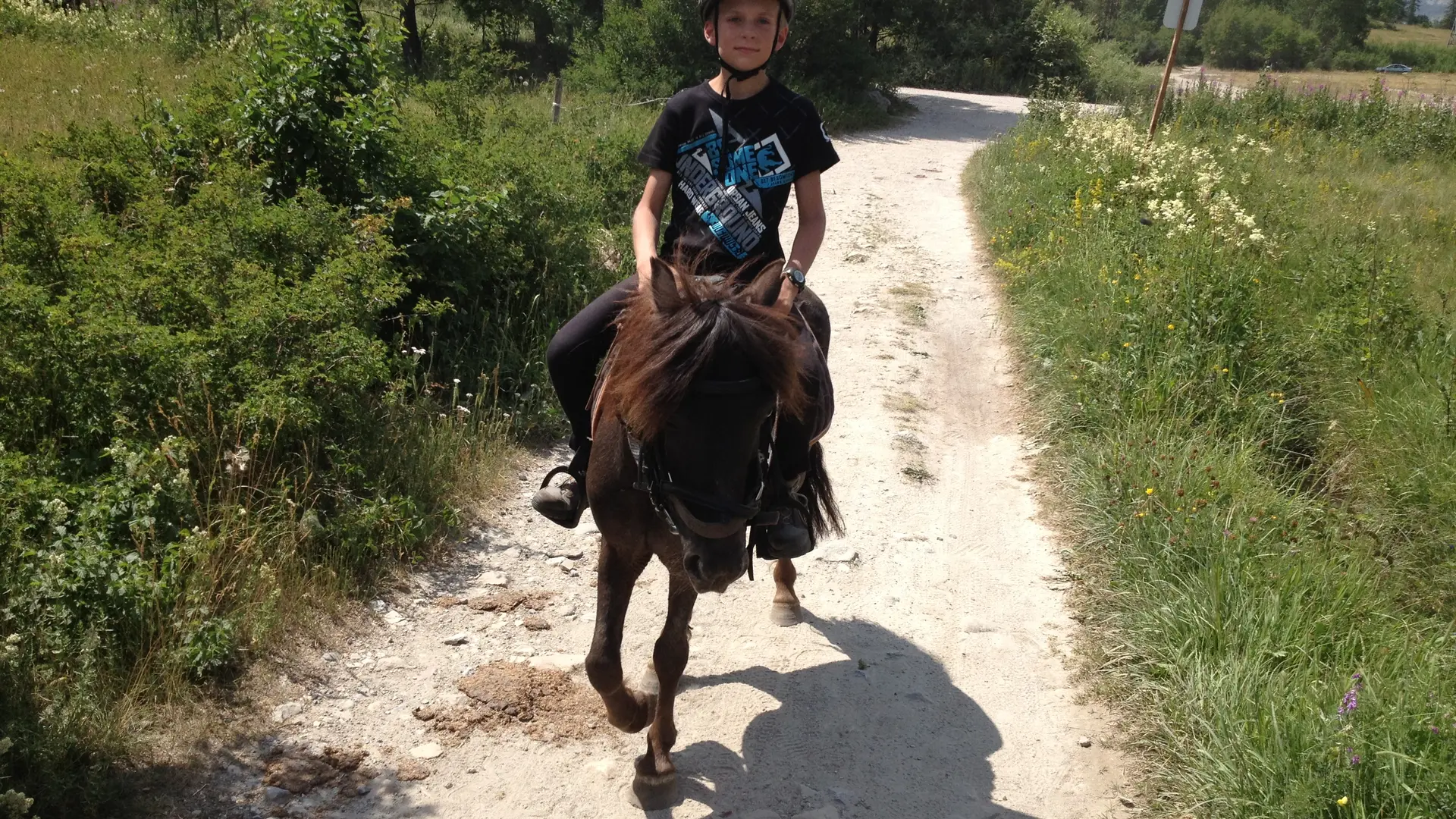 rando à cheval activité été enfant ado