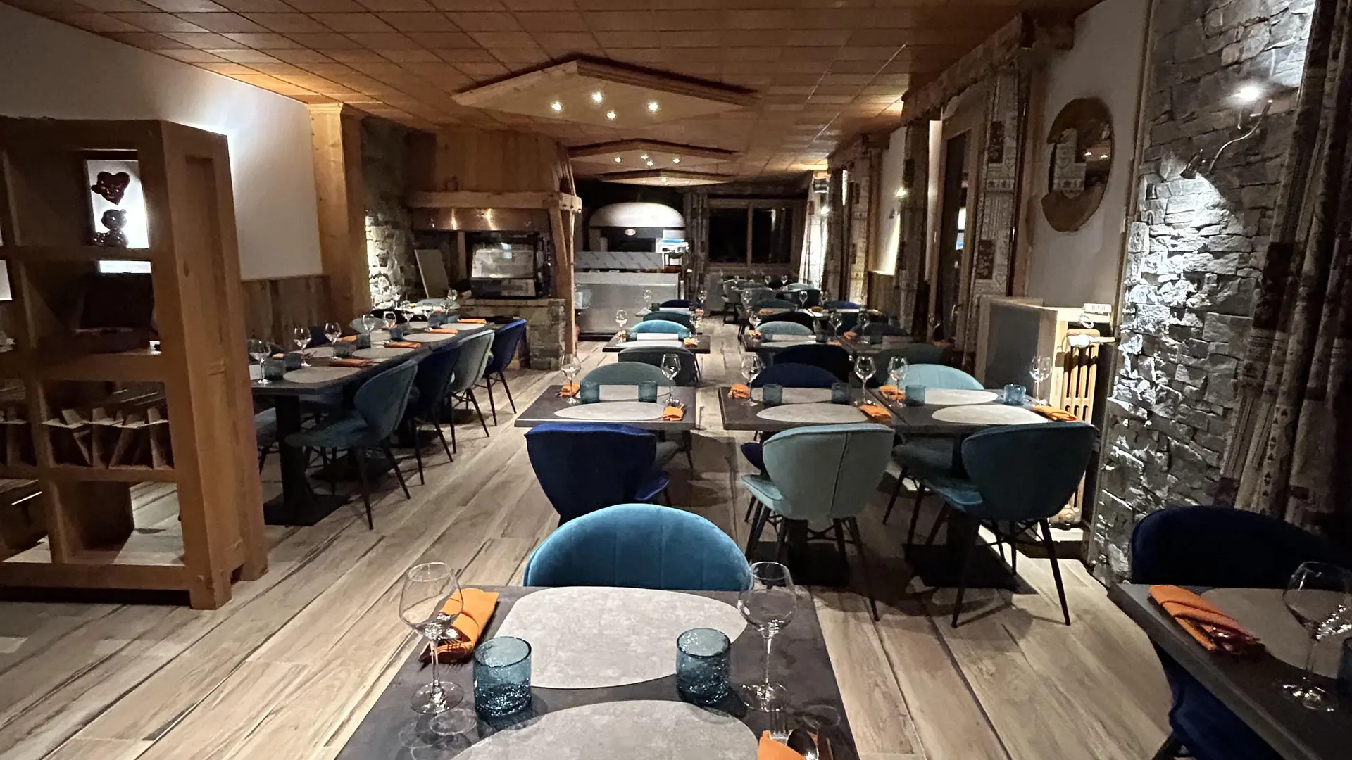 Ours bleu restaurant
