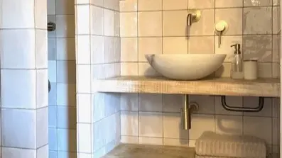 La Terrasse du Pont Julien_L'Isle-sur-la-Sorgue Salle de bain