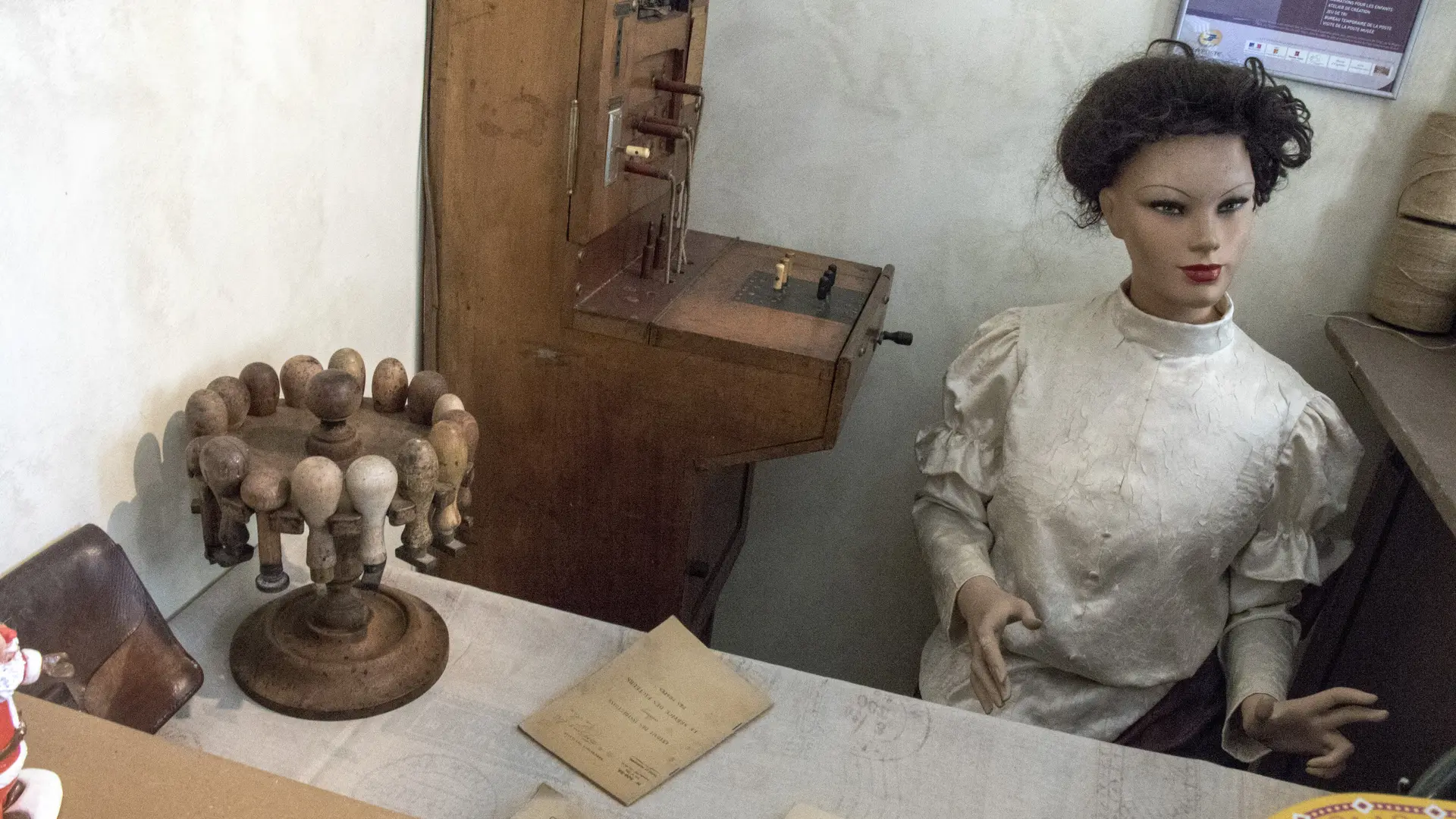 La Poste Musée d'Eyguians à Garde-Colombe