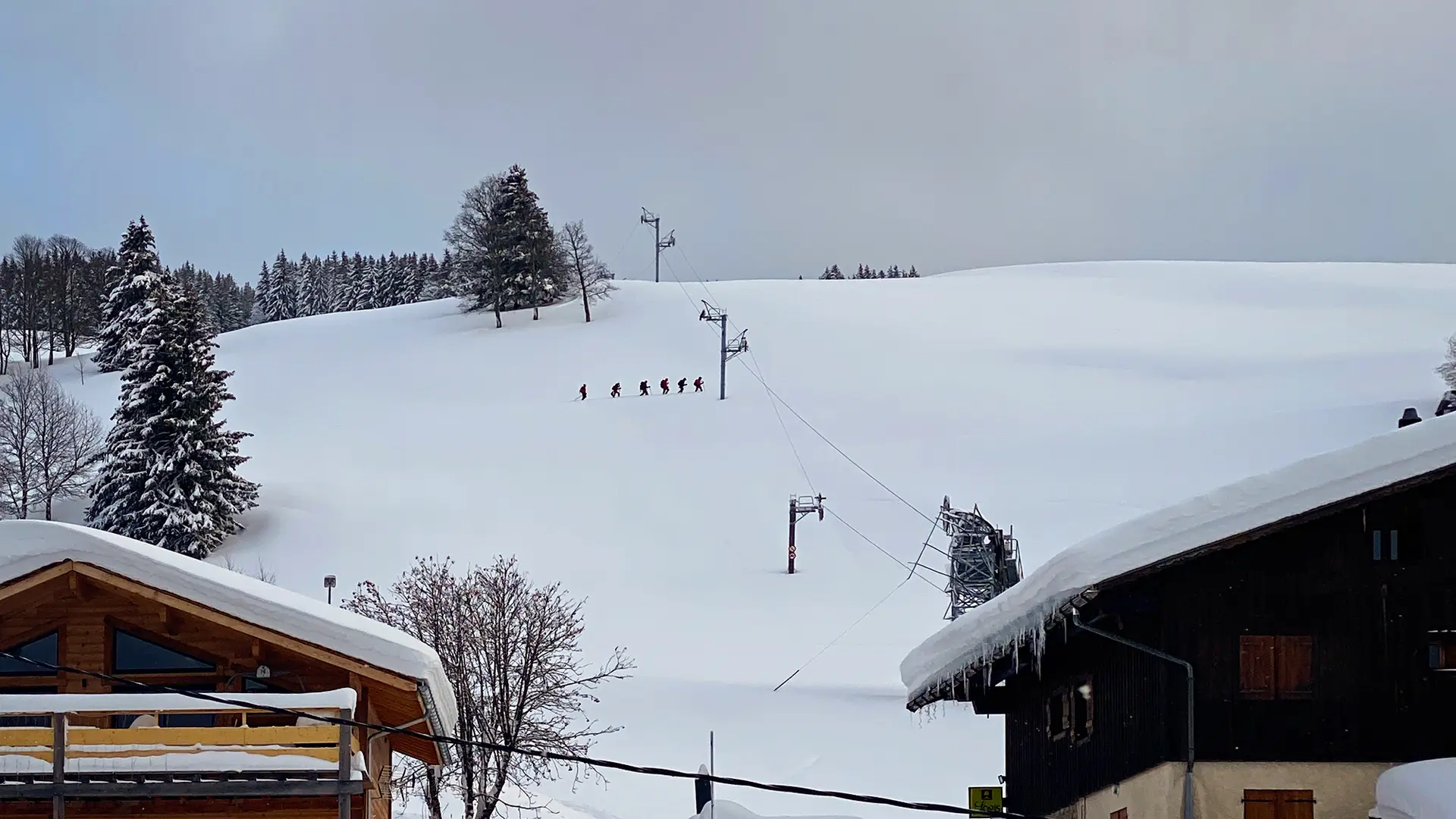 h-Vue sur pistes