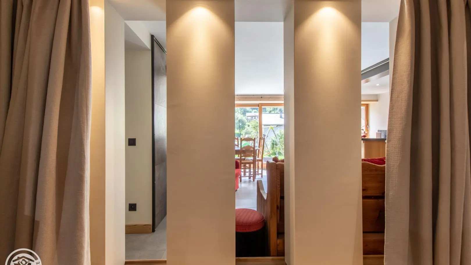 Chambre 2 (séparation avec séjour)