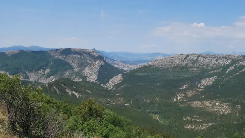 Le Cirque de Saint-Genis depuis la crête