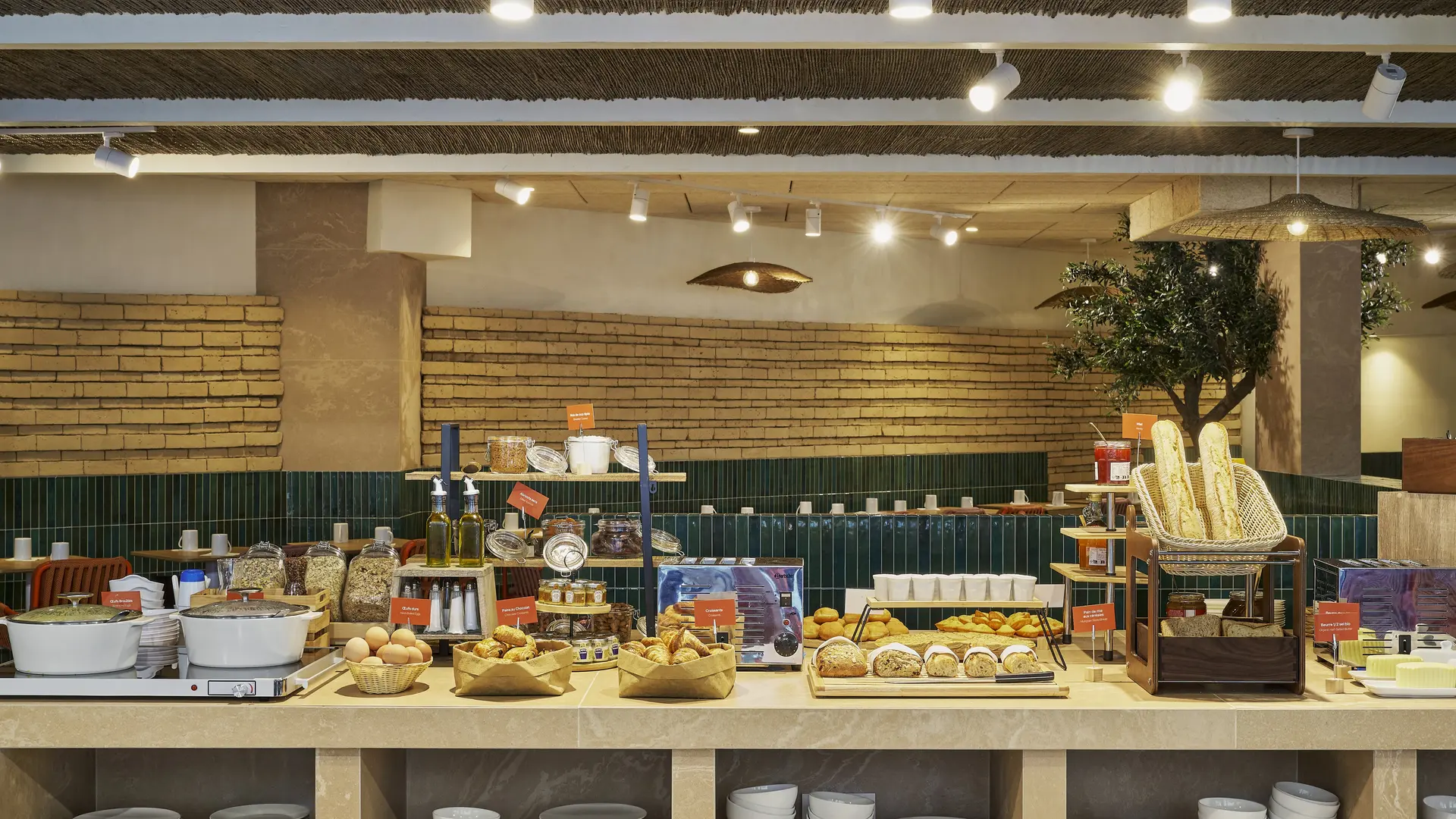 Petit déjeuner Hôtel Ligo by HappyCulture