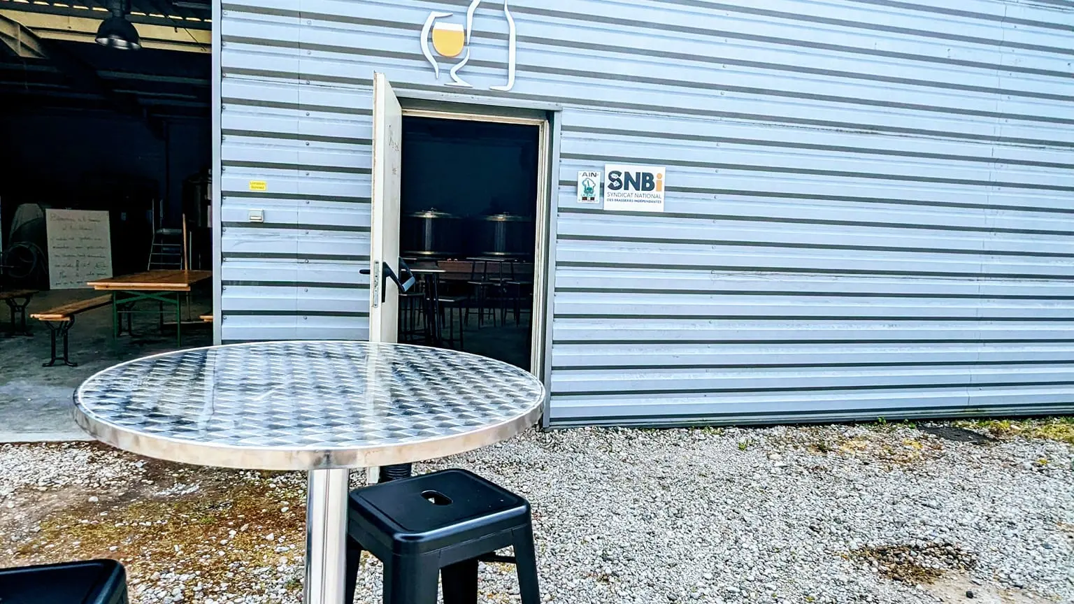 Terrasse exterieure pour la dégustation