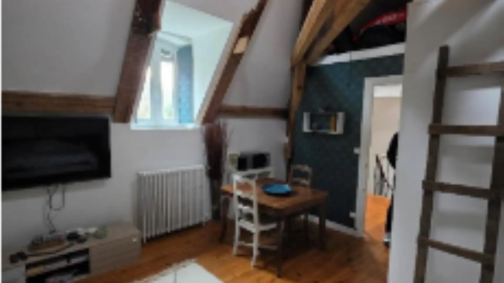 Partie bureau de la chambre d'hôtes de la Maison Maubert