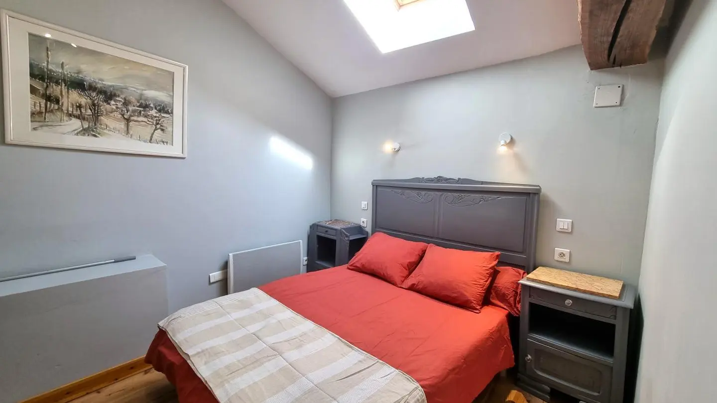Chambre 1 : un lit 140.