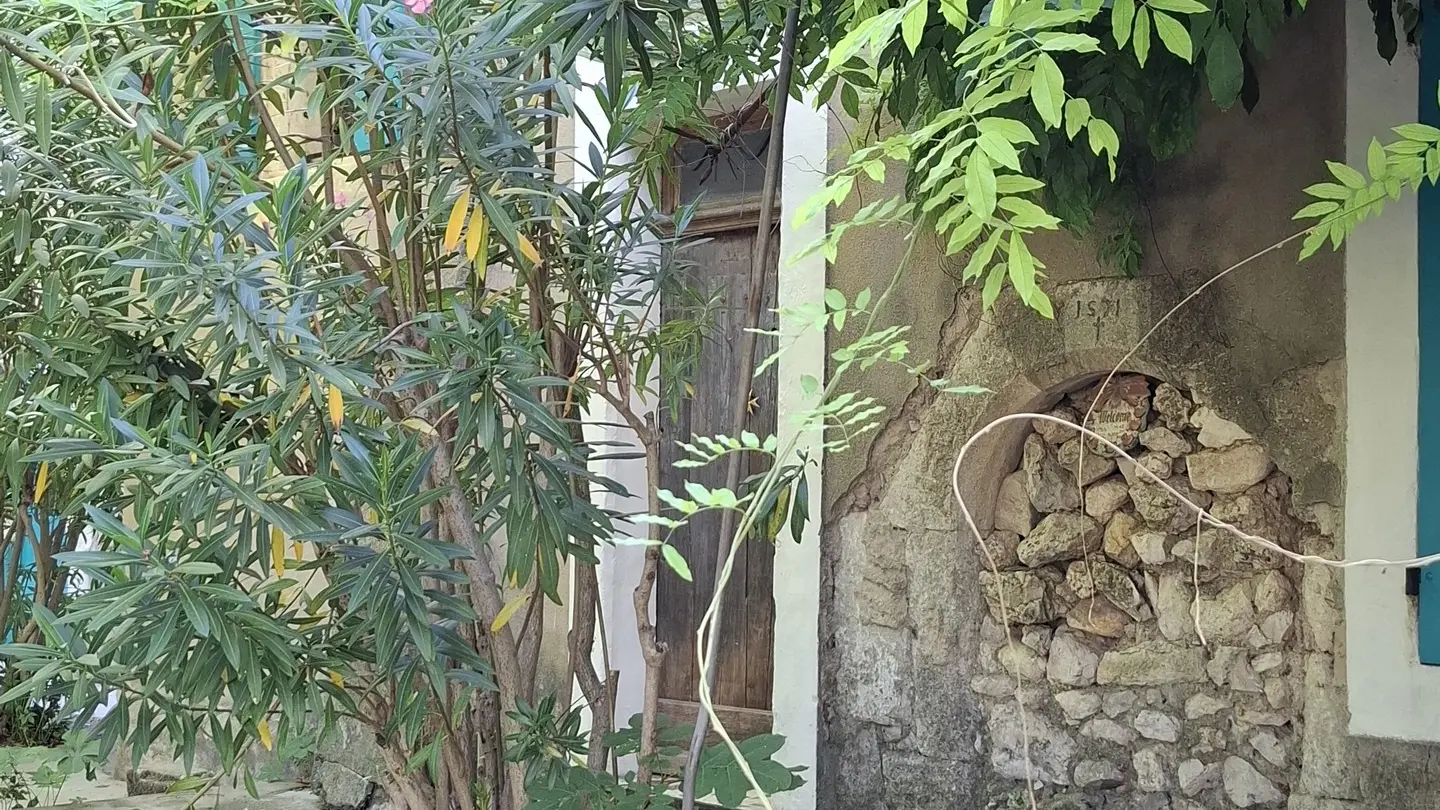Les Sentiers de l'Abondance - Gîte Bucolique in Eygalières Entrance