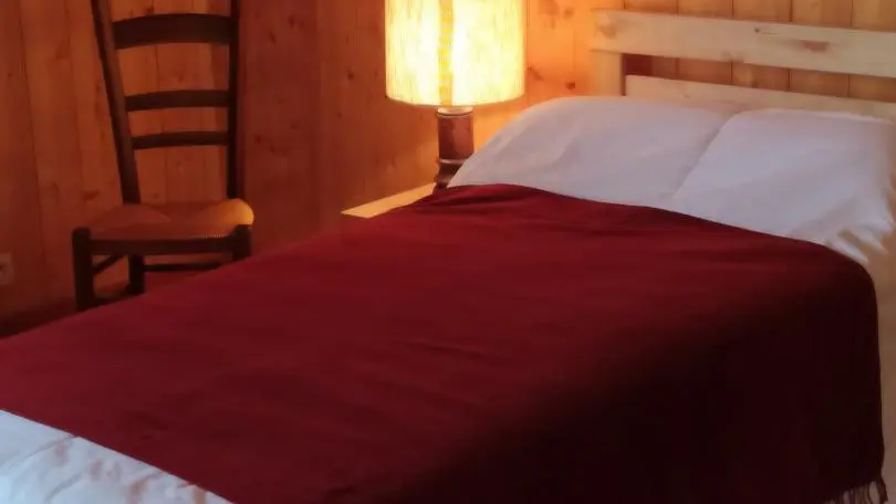 Chambre 1 (lit simple en place)