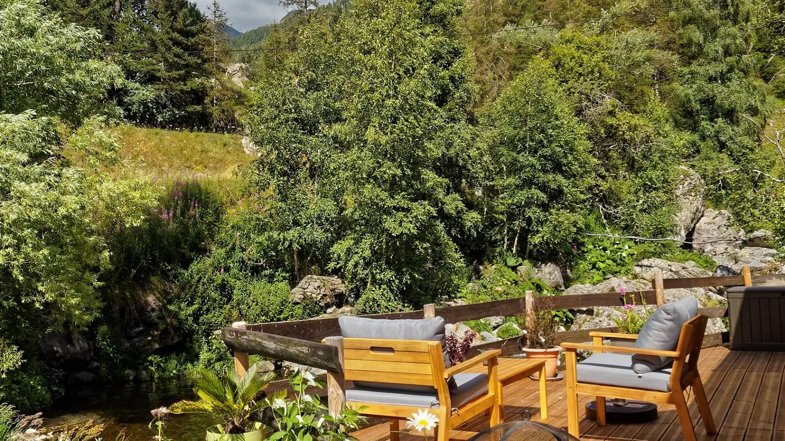 La terrasse en bord de la Gordolasque