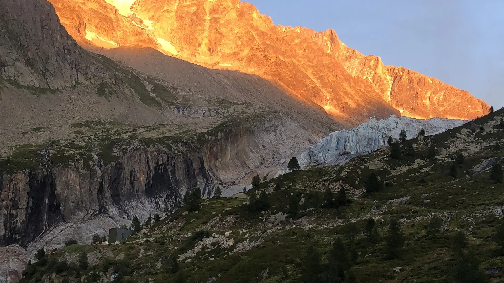 Vue terrasse côté glacier