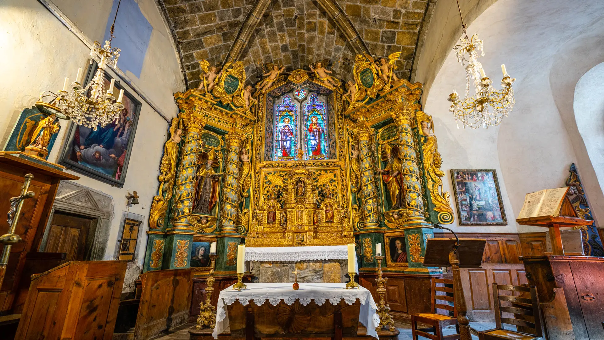 L'intérieur de l'église Saint Marcellin de Névache