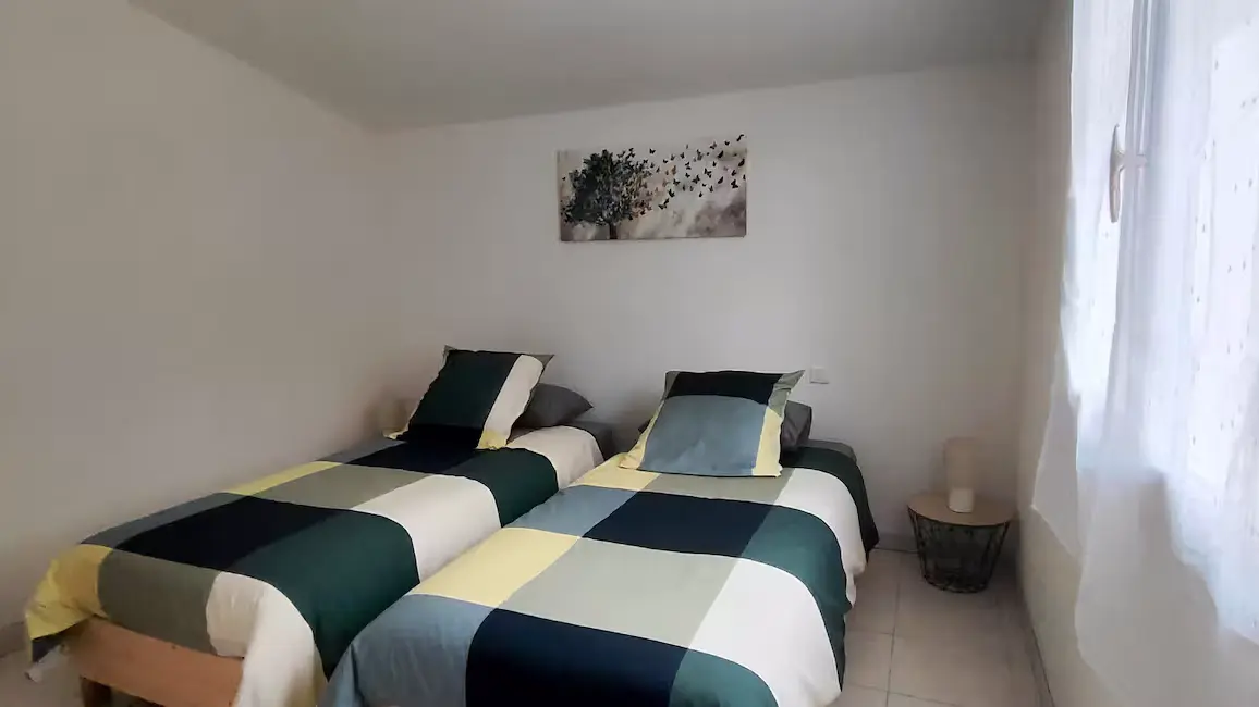 Chambre 2 lits simple