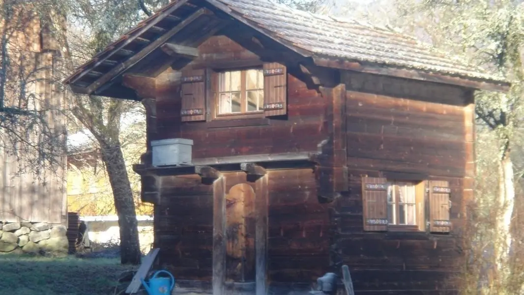 Grenier savoyard aujourd'hui local pour vélos et VTT