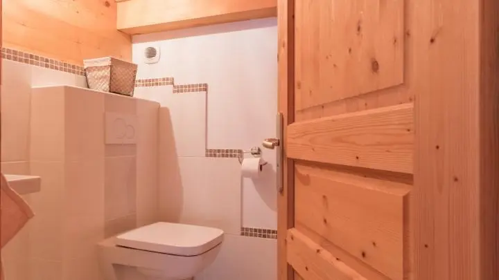 Toilettes privatifs chambre 2