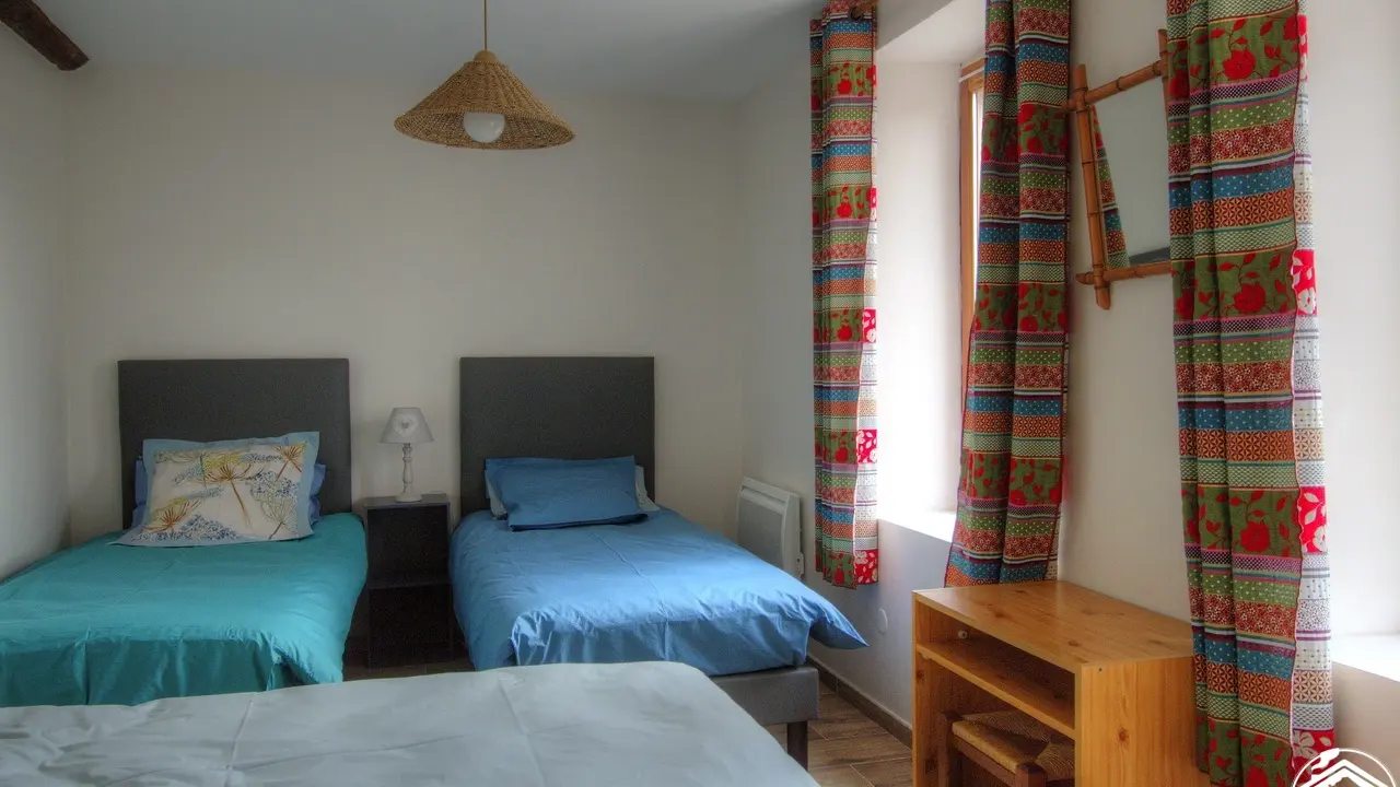 Chambre 1 modulable...Façade Sud