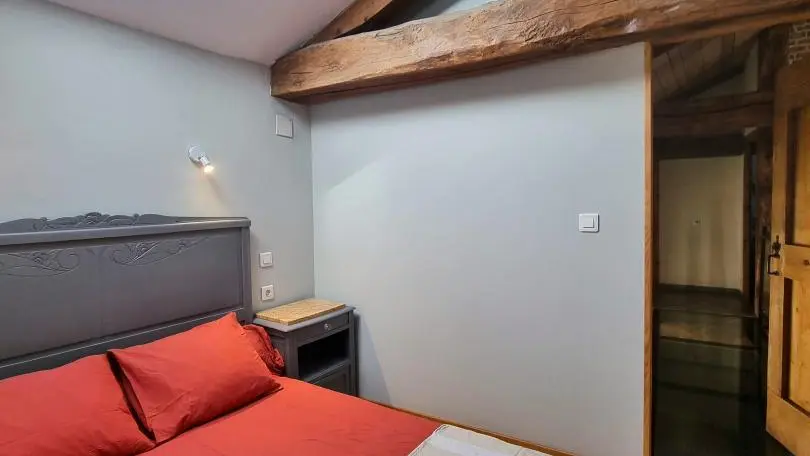 Chambre 1 : un lit 140.