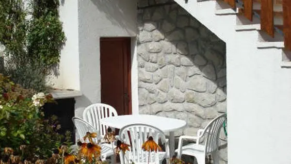 Gîte Ancolie-Petite terrasse-Entraunes-Gîtes de France des Alpes-Maritimes