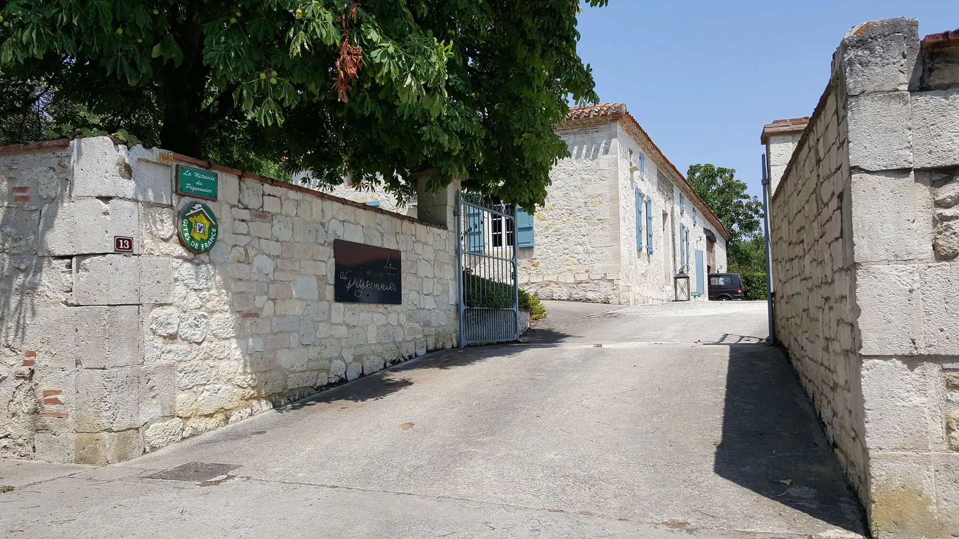 entrée de la propriété