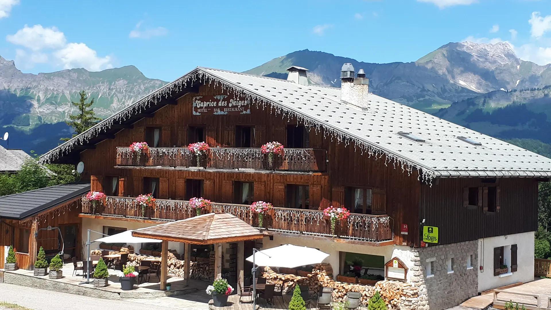 L'hôtel en été