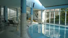 Une des piscines de l'établissement thermal
