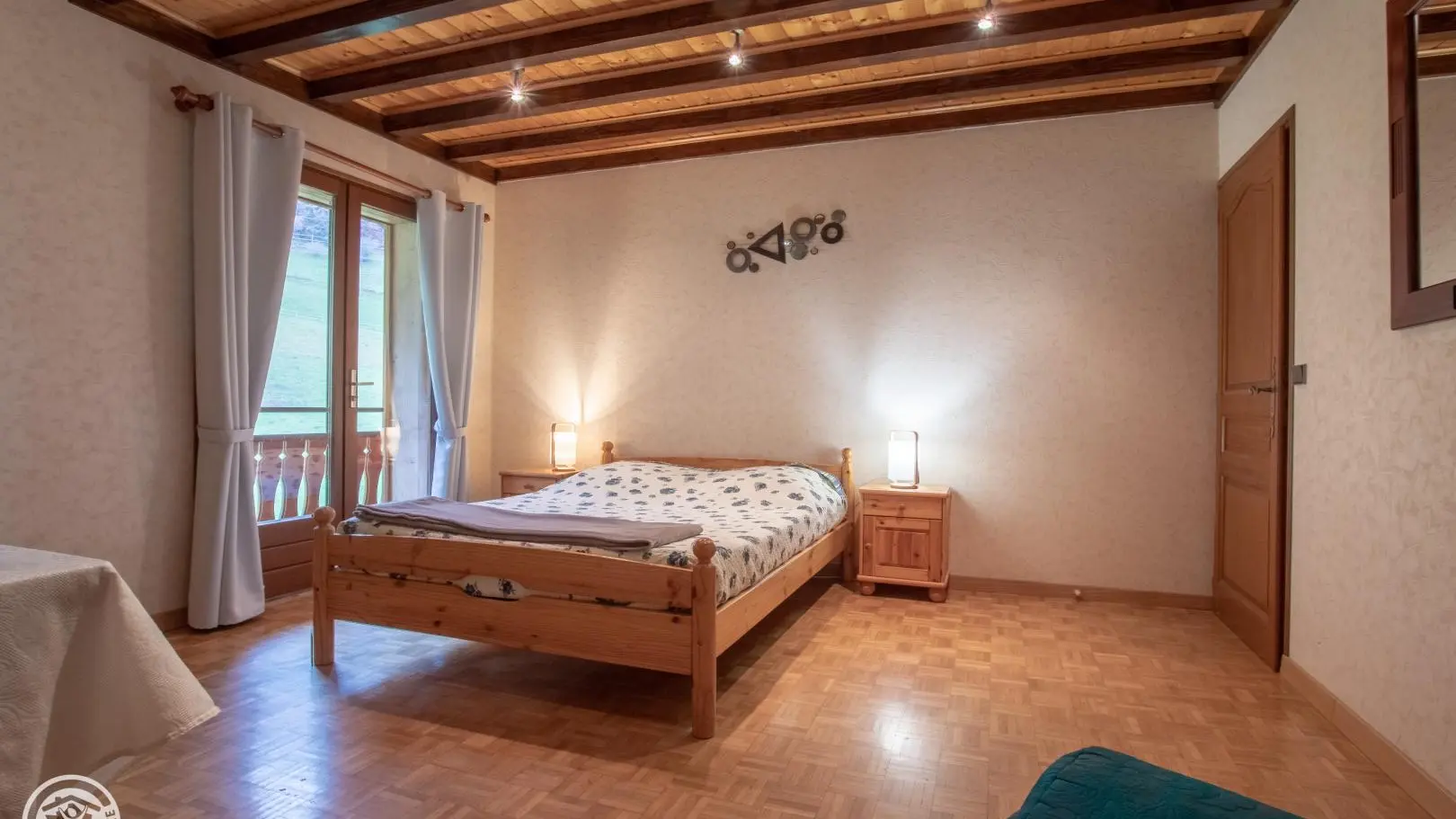 Accès au balcon aussi de cette chambre.